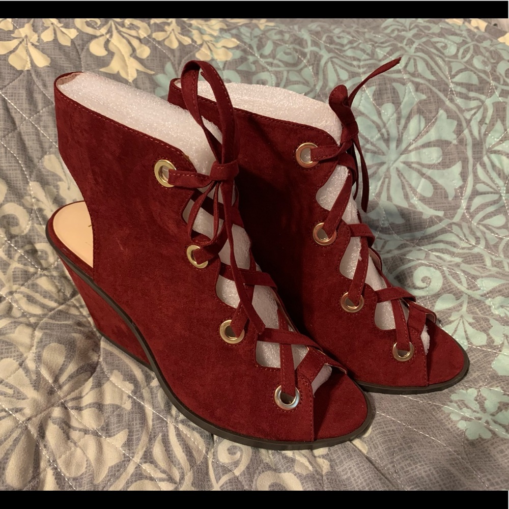Nine West Women’s Wedges Size 8